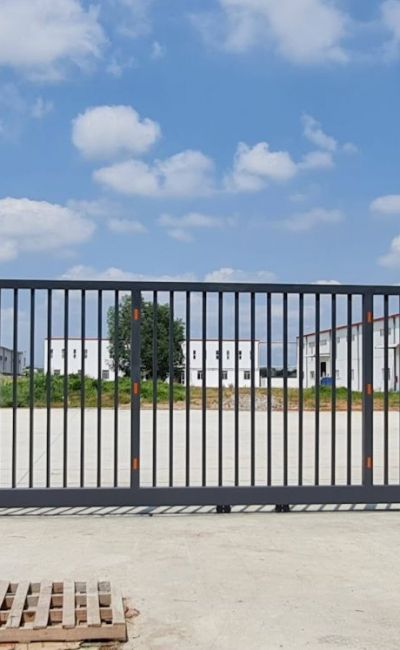 Cửa cổng sắt trượt ngang tự động