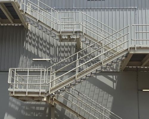 Các loại sắt thường dùng ngoài trời và sơn chống gỉ sét