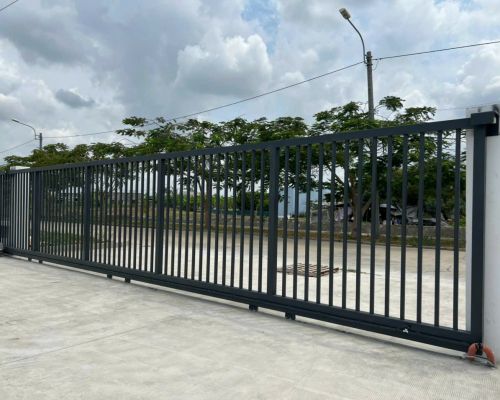Nên dùng cửa trượt ngang tự động bằng sắt hay inox ? Nên dùng cửa trượt ngang tự động bằng sắt hay inox ?