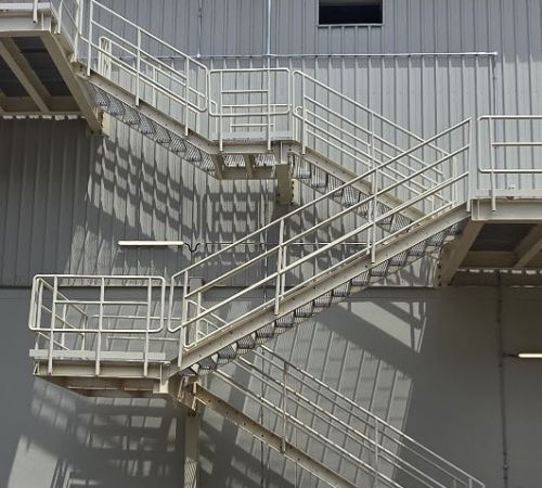 Các loại sắt thường dùng ngoài trời và sơn chống gỉ sét