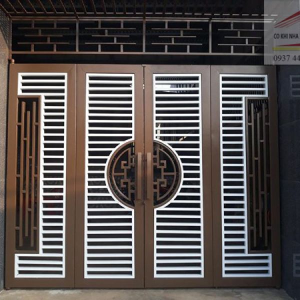Lắp đặt cửa cổng sắt nhà ở